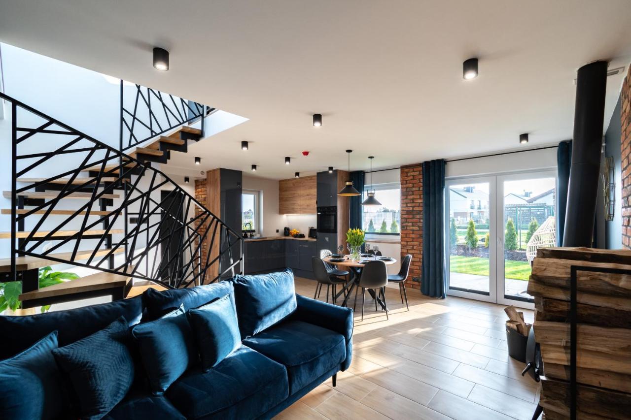 Family Resort Ustka - Domki Dwupoziomowe Z Basenem 外观 照片