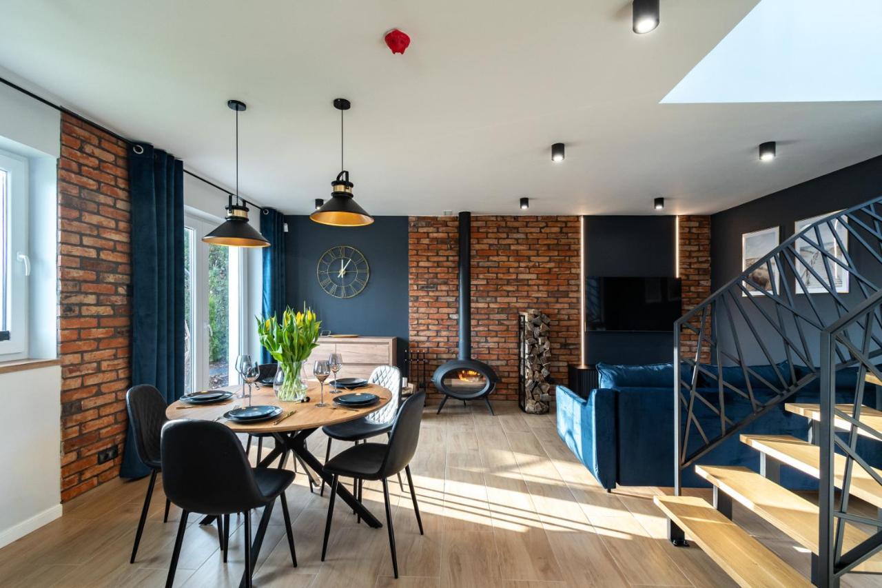 Family Resort Ustka - Domki Dwupoziomowe Z Basenem 外观 照片